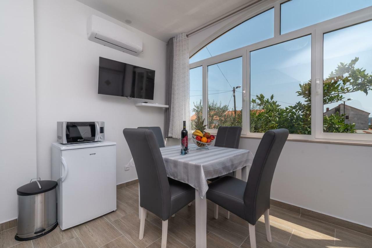 Apartman Niksi Trogir Zewnętrze zdjęcie